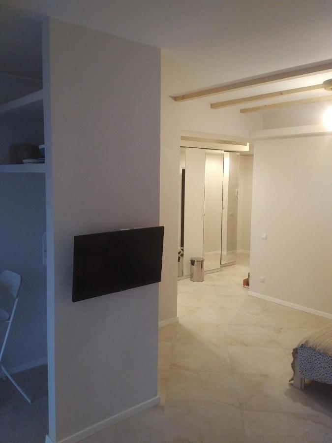 דירות בוקרשט Marina Central Sunshine Studio מראה חיצוני תמונה
