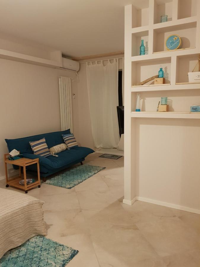 דירות בוקרשט Marina Central Sunshine Studio מראה חיצוני תמונה